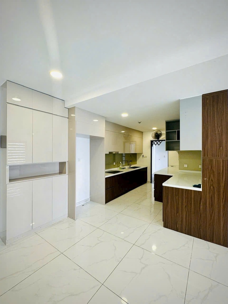 Ph&ograve;ng bếp căn hộ Diamond Brilliant Ctiy 112m2 nội thất CB